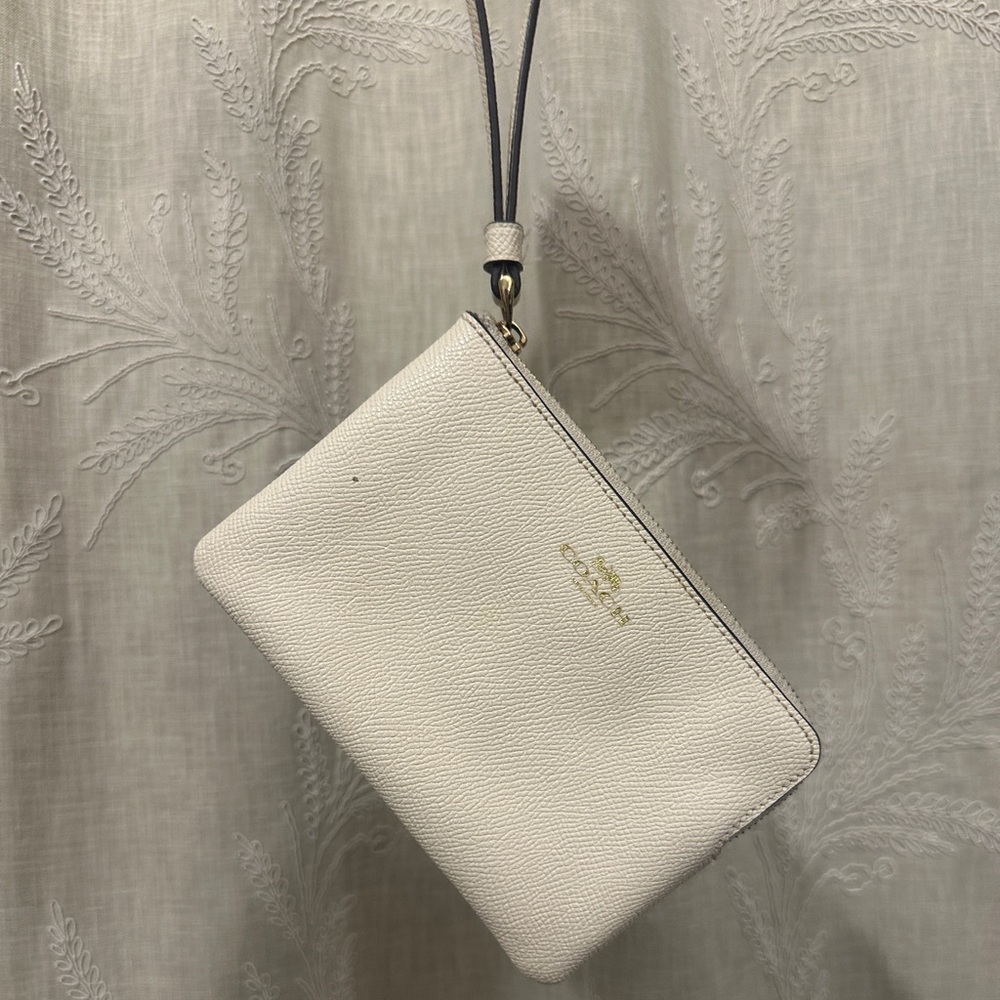 Coach White Leather Clutch Wristlet